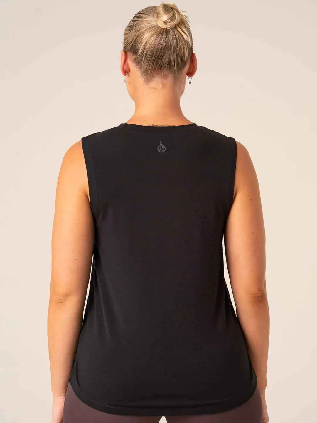 Embody Tank | Black